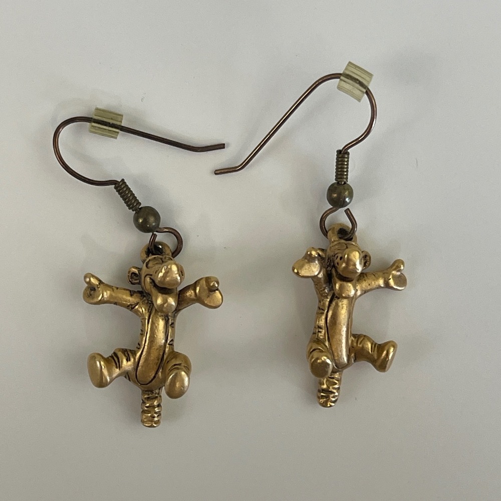 Disney Tigger Earrings Gold Tone Winnie the Pooh Dangle Drop Character Nostalgic